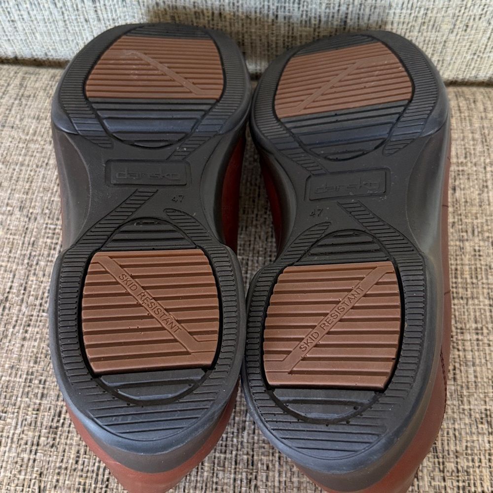 NEW DANSKO SLIP-ONS - Picture 6 of 7